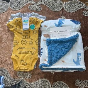 New born 3 pieces set and blanket